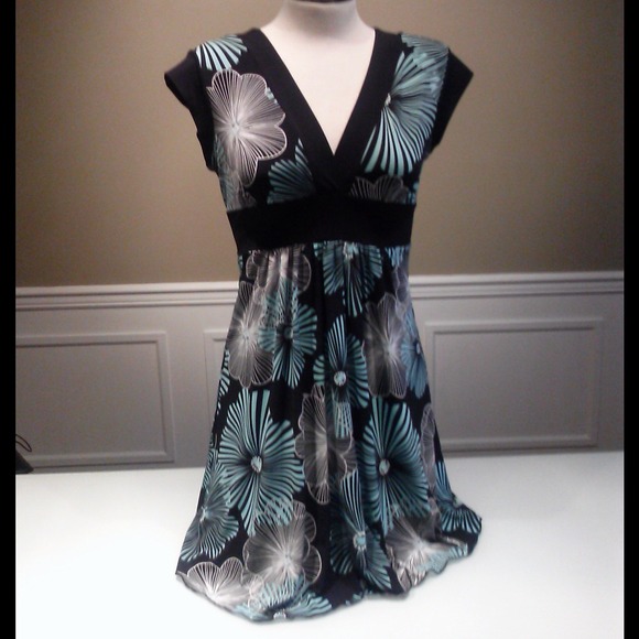 Flower burst slink dress