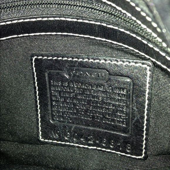 Coach signature hobo bag🔻reduced🔻 - Picture 4 of 4