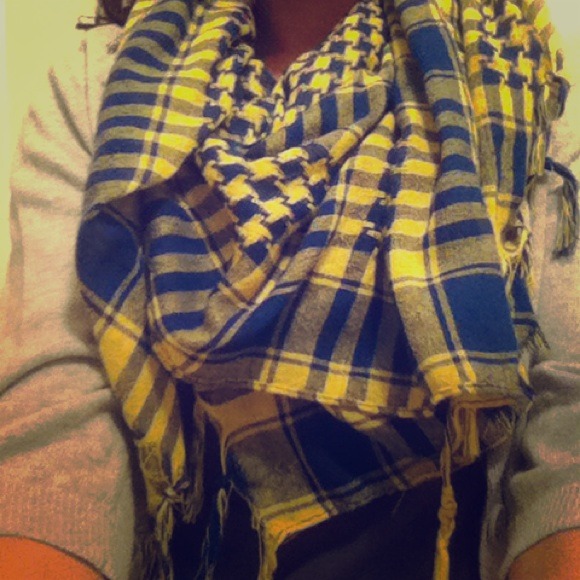 Blue&yellow scarf