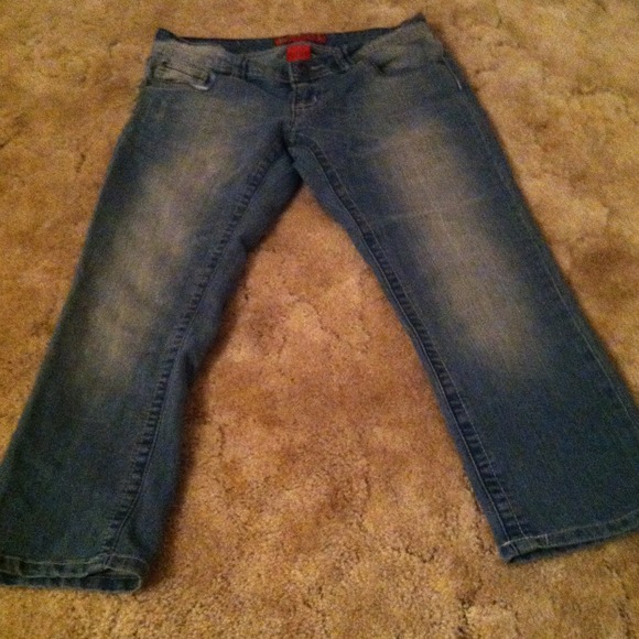 Red rivet capris