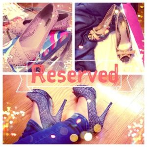 😉On Hold 'til Sept. 9 for @jshirley466😉