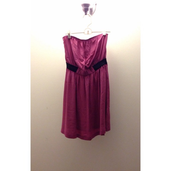 Ecoté Strapless Dress