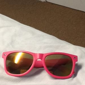 Pink mirrored sunglasses