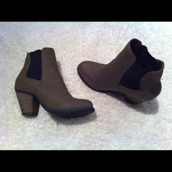 💥Reduced💥Ankle high boots