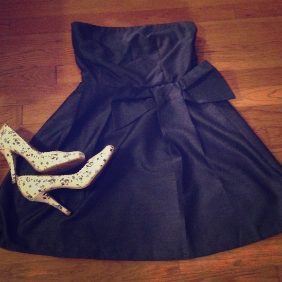 ✨Navy Blue Strapless dress✨