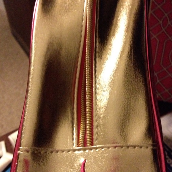 Beauty sample bundle. - Picture 4 of 4