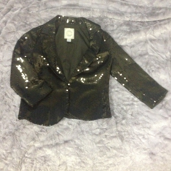 Black sequined half-jacket!
