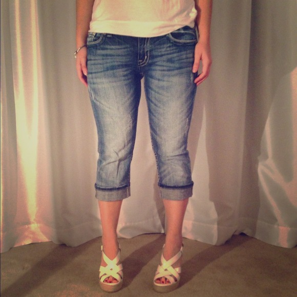 Missmedenim capris &never been worn JUICY necklace