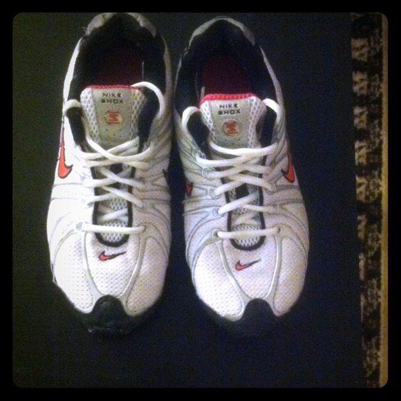 Used but still have life left 💗Nike Shox!