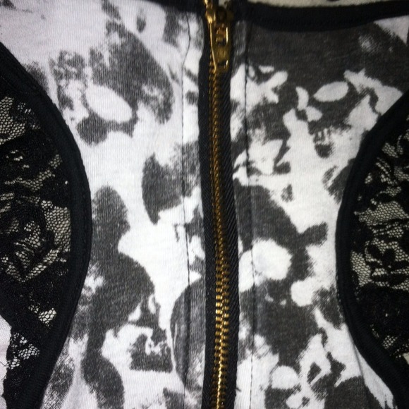 💲SOLD💲 - Picture 4 of 4