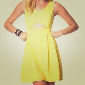 Flirty yellow cutout dress ☀👗**never been worn**