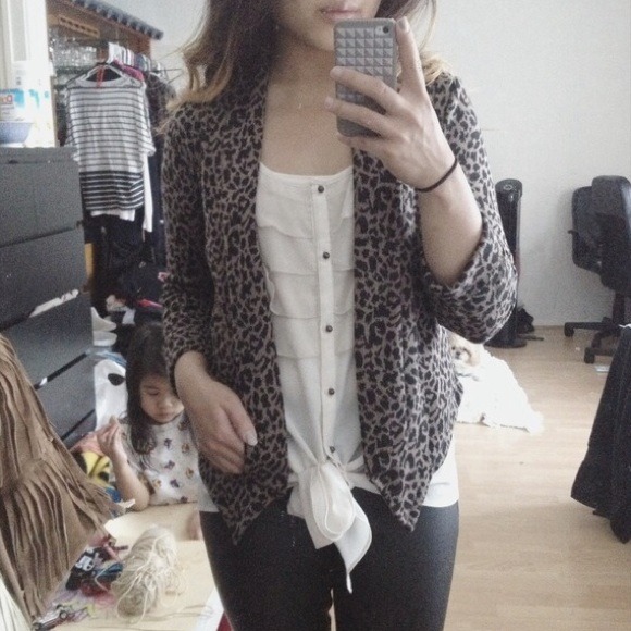 ❌📦 SOLD -- Forever 21 Leopard Blazer Cardigan M