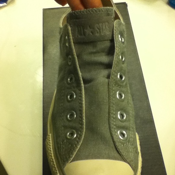 Unisex Converse lace less sneakers
