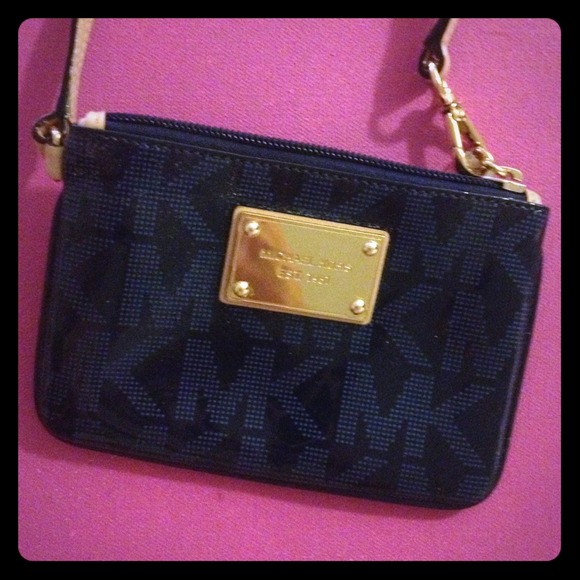sOLD !!! Michael Kors mini bag - Picture 1 of 4