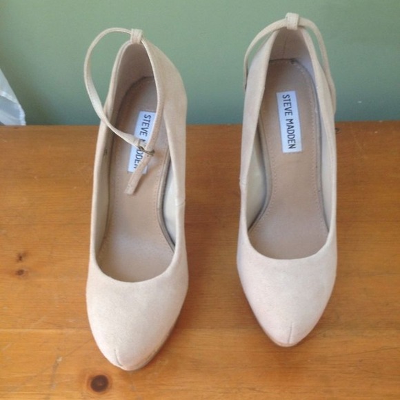 Suede nude 5.5 inch heels.