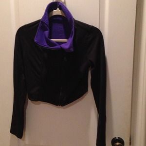 RESERVED lululemon cropped jacket