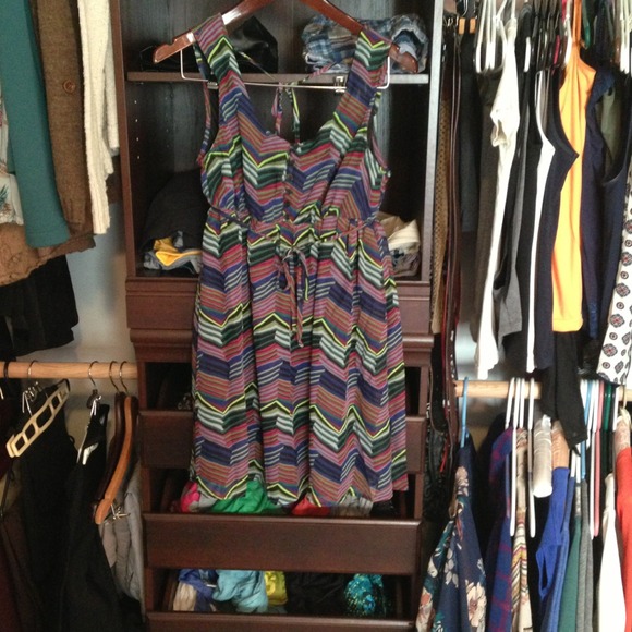 Sold-Bright dark lines make this dress pop. Open