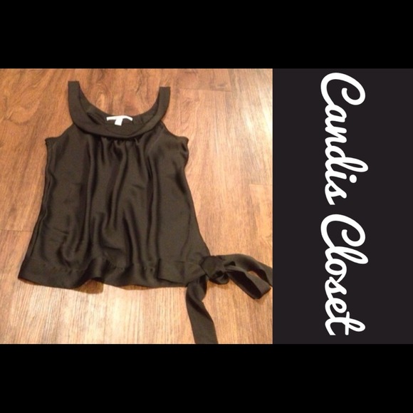 NWOT. Xs 100% Poly. Old Navy top