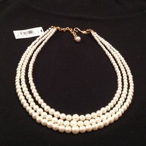 Pearl necklace--never worn