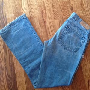 Light wash distressed jeans