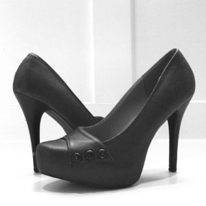 Qupid® black and grey everyday heels