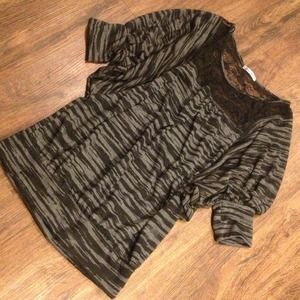 Print and lace top