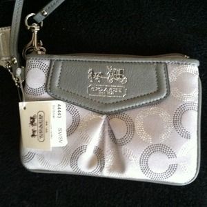 Coach wristlet******hold for A Williams