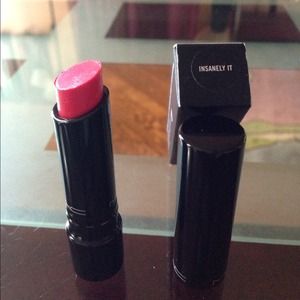 Authentic Mac "Insanely It" Lipstick