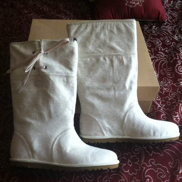 SOLD  💯Authentic Ugg boots