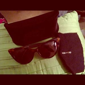 💥Traded 💥Tom Ford Nakita tortoise sun glasses!