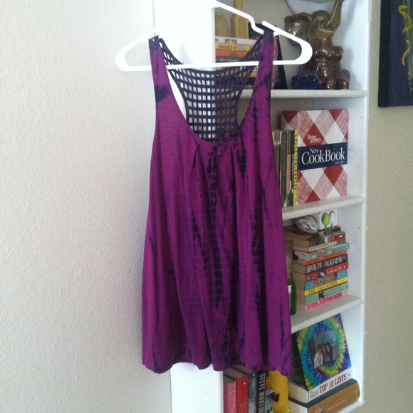 Extra large purple and black print tank top.