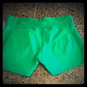 Lululemon shorts size 6/8...