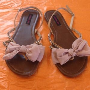 Pink bow flat sandals