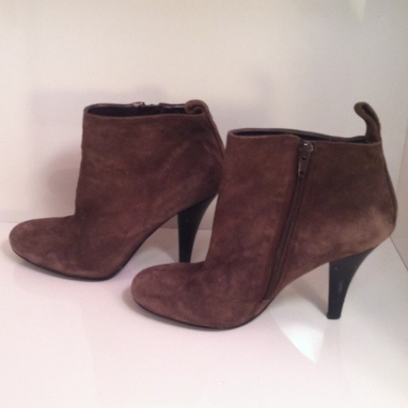 Brown suede boots - Picture 2 of 4