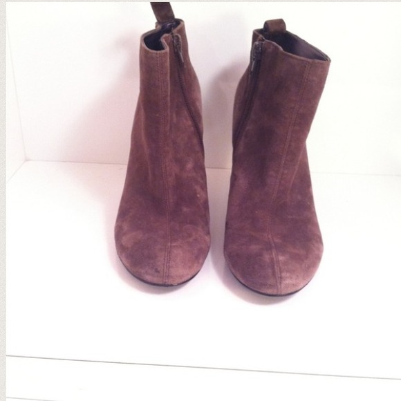 Brown suede boots - Picture 3 of 4