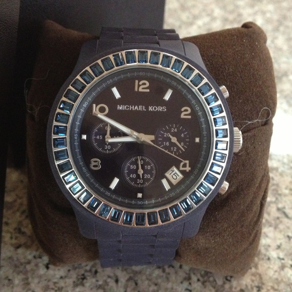 Michael Kors Watch - Picture 2 of 3