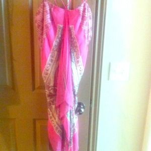 Gorgeous BCBG MAXARIA dress. 100% Silk. Size 12