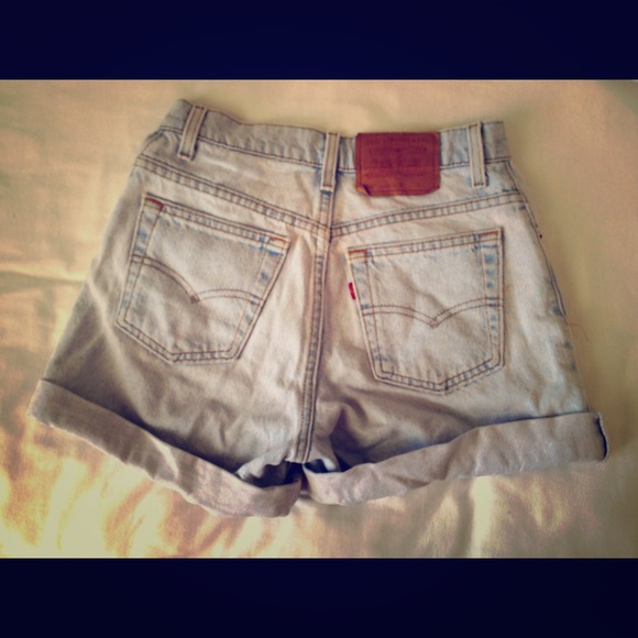 High waisted Levi shorts - light wash, cuffed