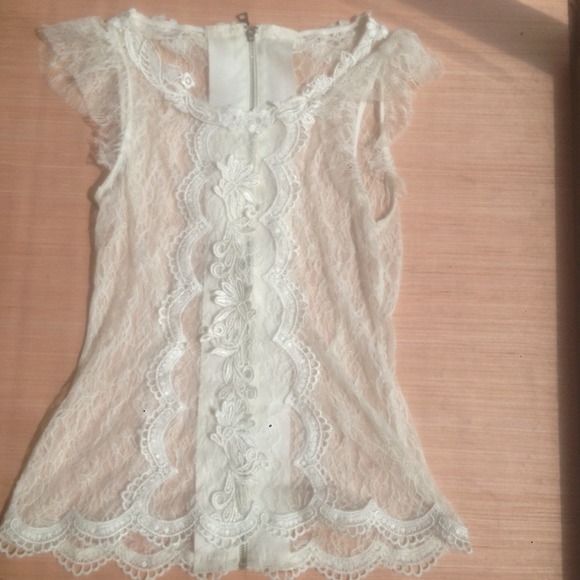 White Lace Top - Picture 1 of 3