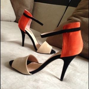 Gorgeous Heels 7.5 NEW Zara Inspired
