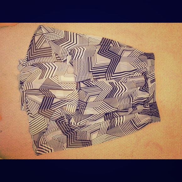 Black and white High-low skirt