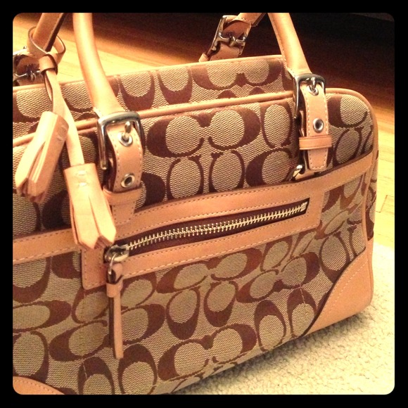 Coach Khaki Signature Canvas Hamptons Bag