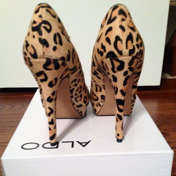 SoldAldo leopard pumps - Picture 3 of 4