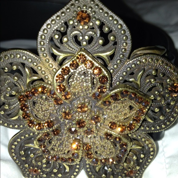Leather Belt with Gold Flower Buckle
