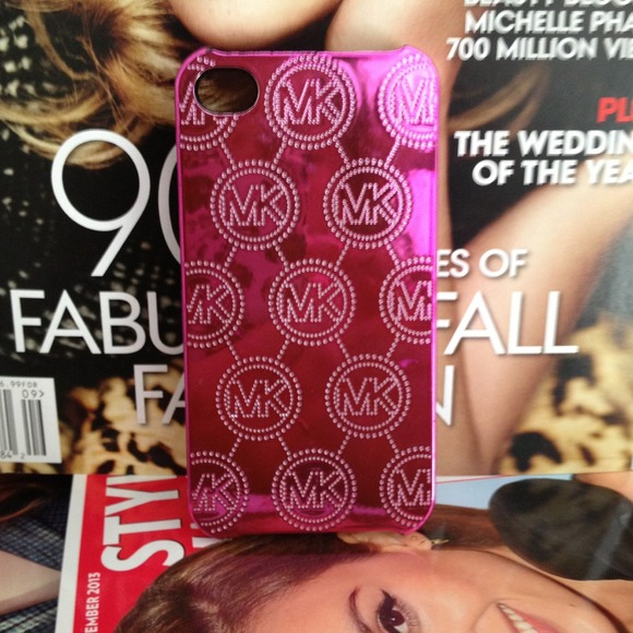 💯 Authentic Michael Kors iphone 4/4s case bundle