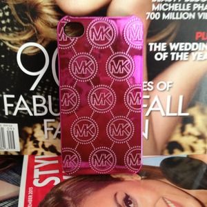 💯 Authentic Michael Kors iphone 4/4s case bundle
