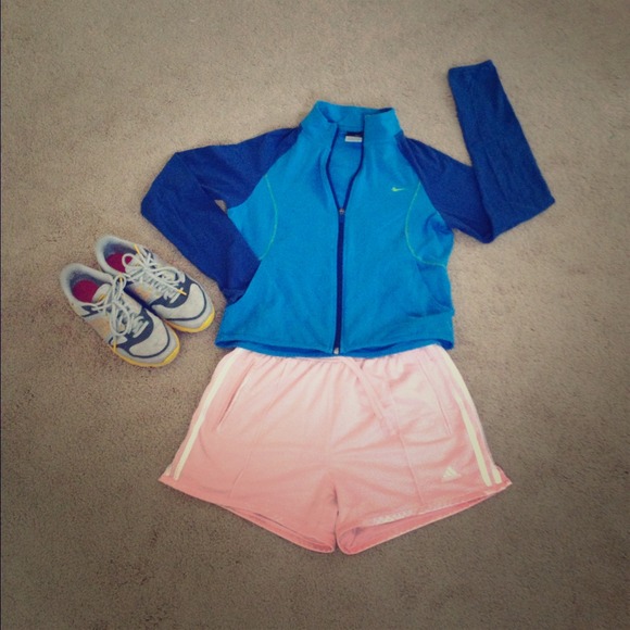 ✳Sold in bundle✳ - Picture 1 of 3