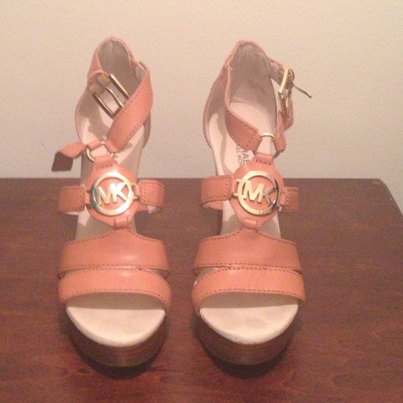 Michael Kors cognac leather logo wedge *no trades* - Picture 2 of 3