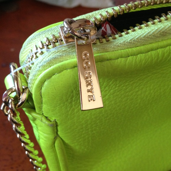 Clutch wristlet - Picture 2 of 2