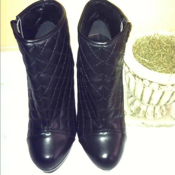 ⭕SOLD IN BUNDLE⭕ - Picture 2 of 4